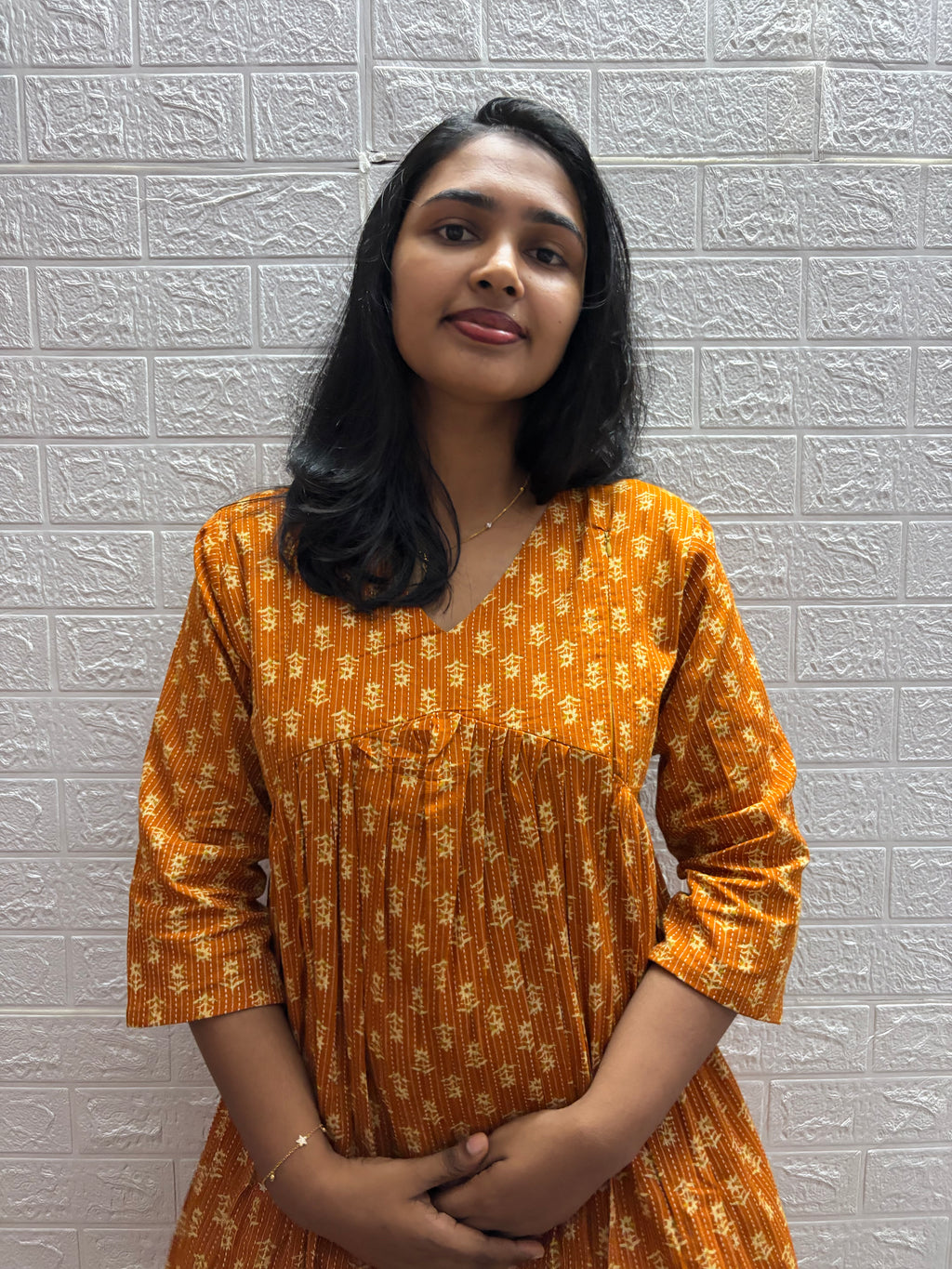 Cotton aliyacut feeding Kurti