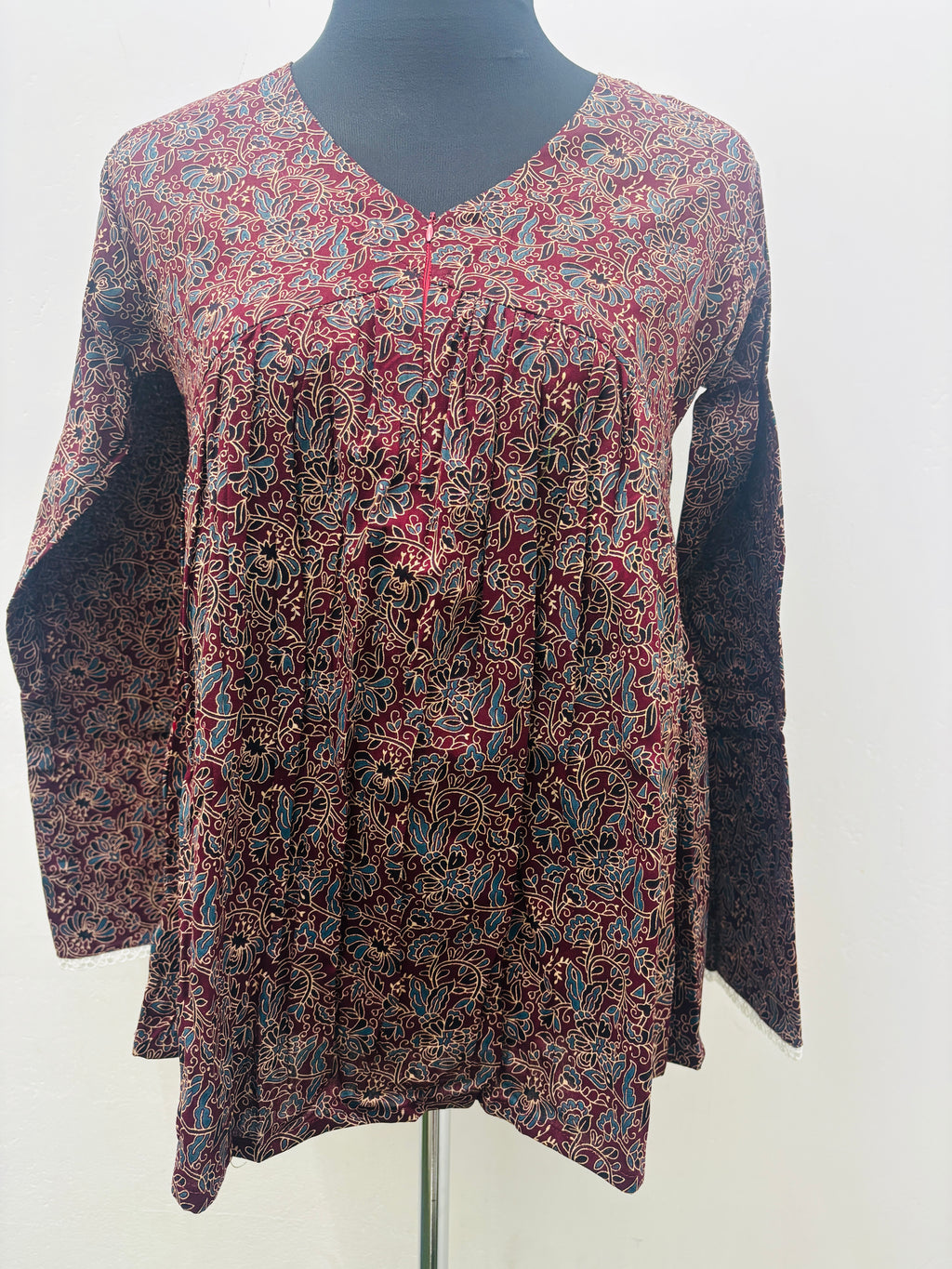 Feeding short Kurti