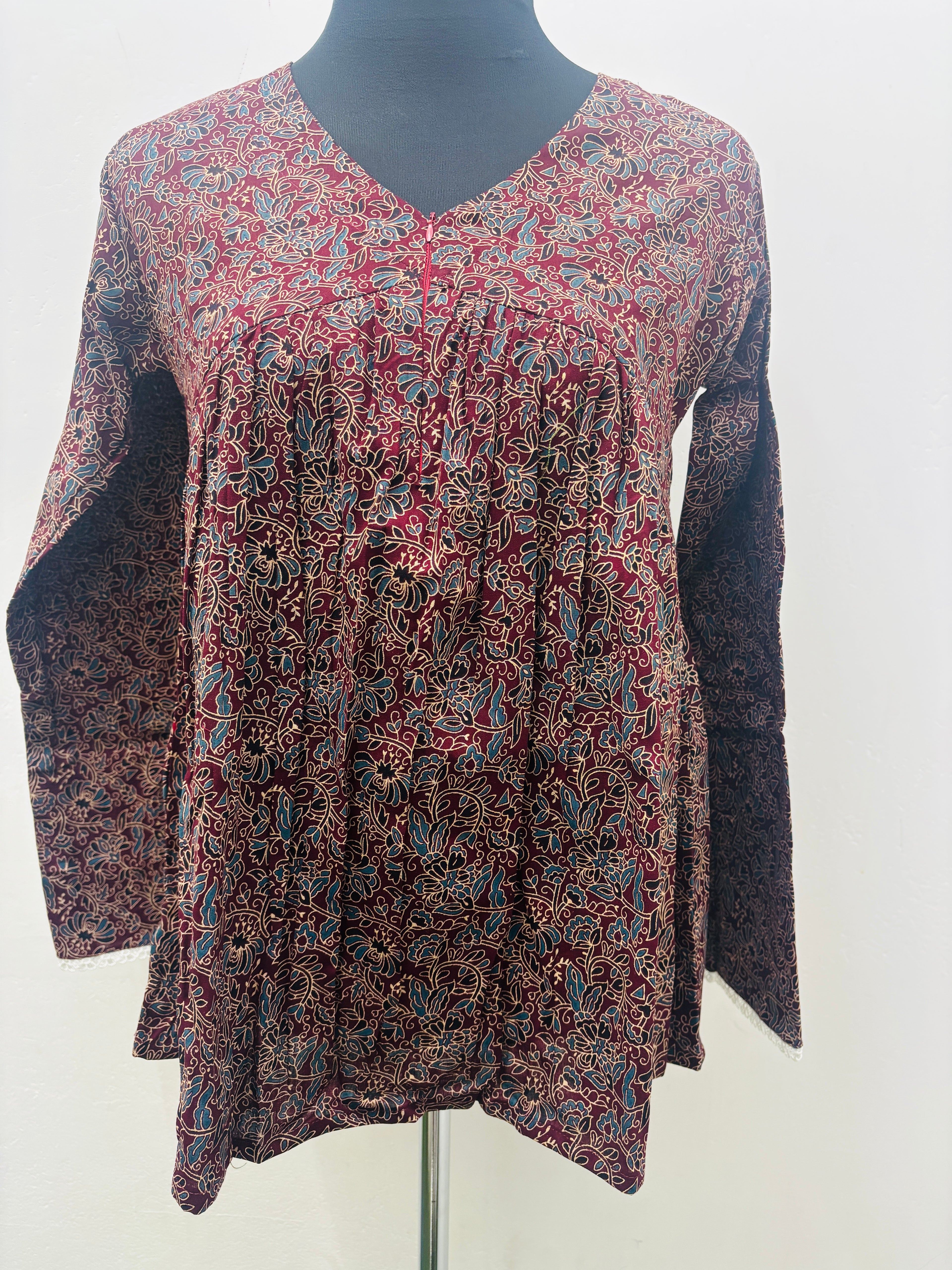 Feeding short Kurti