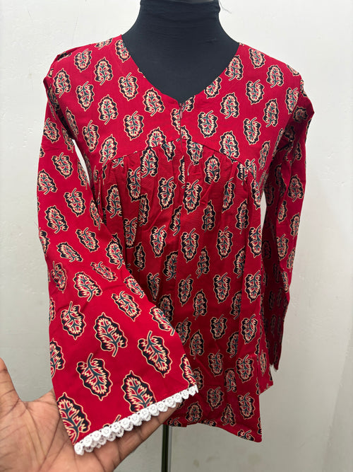 Feeding short Kurti