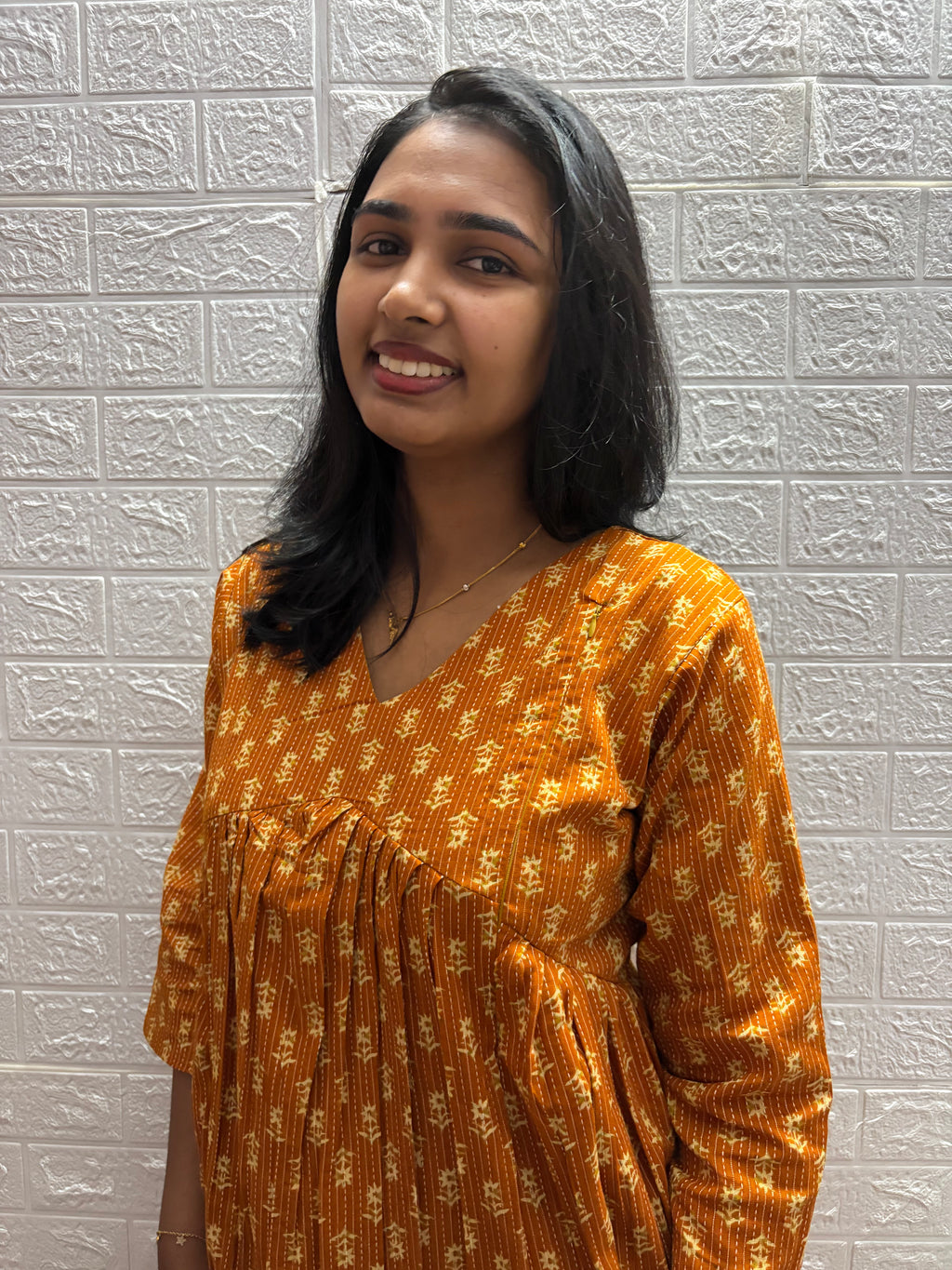 Cotton aliyacut feeding Kurti