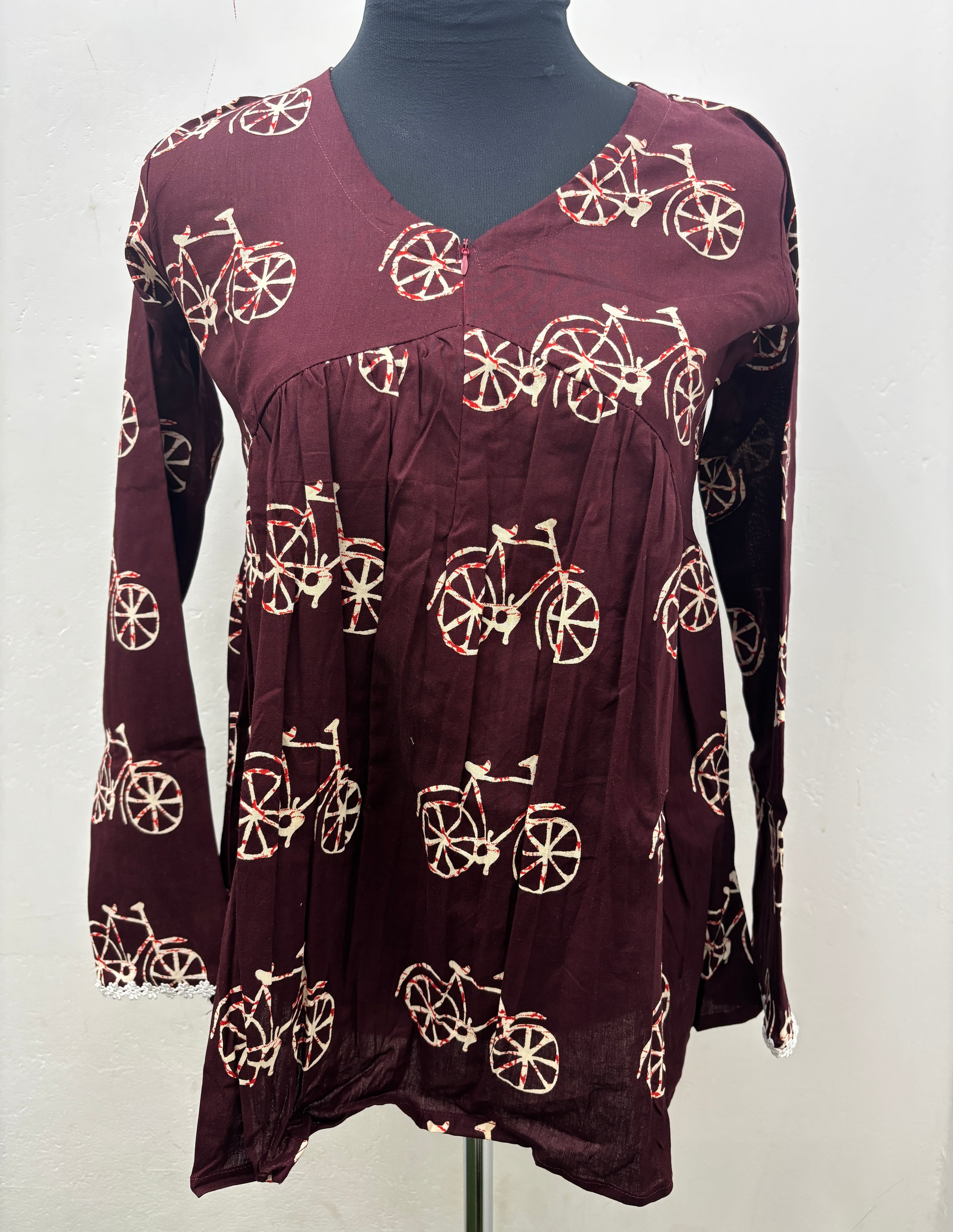 Feeding short Kurti
