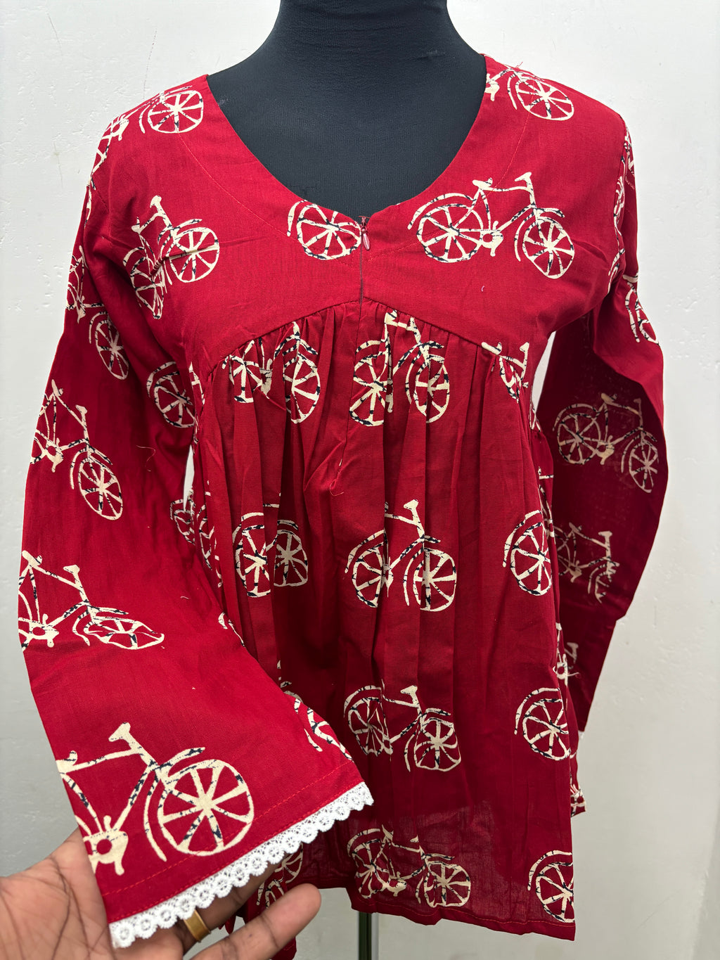 Feeding short Kurti