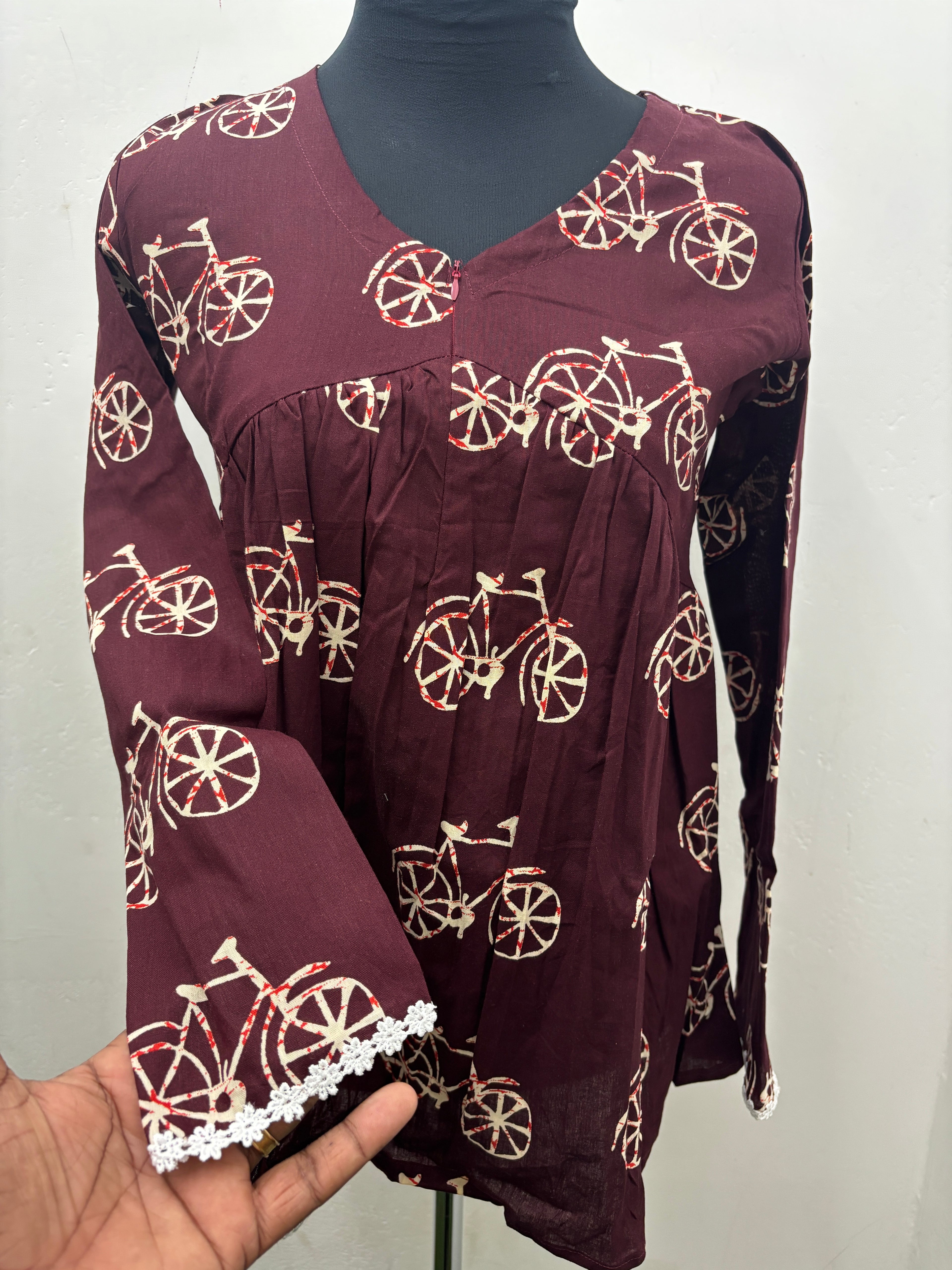 Feeding short Kurti